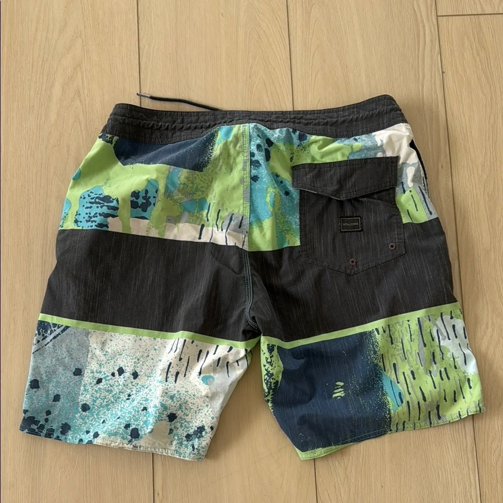 Volcom Men's Blue Swim Shorts - Picture 2 of 3